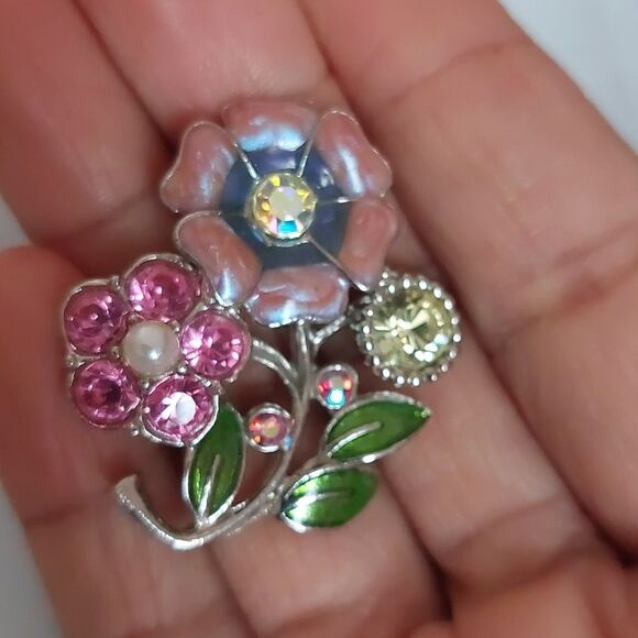 Unsigned Avon Multicolor Enameled and Rhinestone Embellished Flowers Brooch Pin - Picture 1 of 7